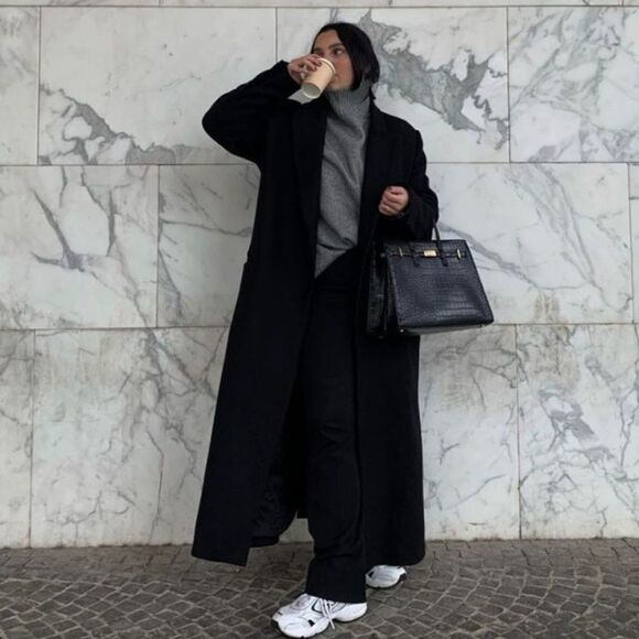 Black maxi winter coat - Picture 1 of 8